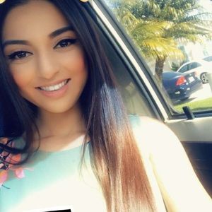 Meet your Posher, Alejandra